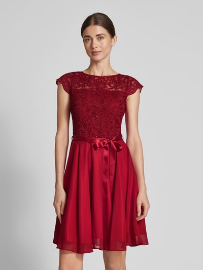 Swing Cocktailkleid mit Taillengürtel Rot 4