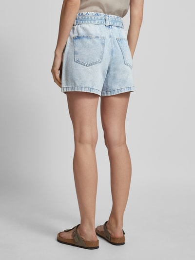 Vero Moda Jeansshorts mit Stoffgürtel Modell 'FIE' Jeansblau 5