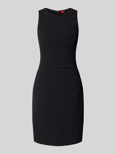 Produktfoto, Tailliertes Businesskleid mit Raffung Modell 'KENDELA' von HUGO in Schwarz, unifarbener Crêpe, Midi-Länge, Label-Applikation
