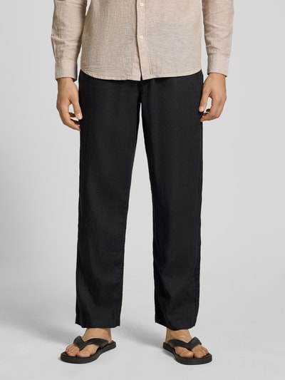 Mannenmodel draagt Leinenhose mit elastischem Bund Modell 'KARL LAWRENCE' van Jack & Jones, zuiver linnen, regular fit, zwarte kleur, bandwijdte maat M 40 cm, binnenbeenlengte maat M 75 cm, vooraanzicht detailopname.