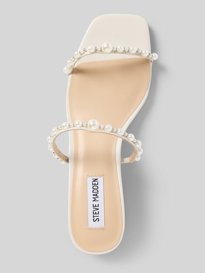 Produktfoto, Pantolette aus echtem Leder Modell 'Genessa' von Steve Madden mit Perlenverzierung, eckiger Form und Blockabsatz, beige-weiß