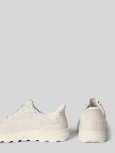 Produktfoto, Slip-on-Sneaker mit profilierter Sohle Modell 'SPHERICA' von Geox in Beige-Tönen, abgerundete Spitze, Schlupfform, Absatzhöhe 5 cm, Schafthöhe 8 cm, Schaftweite 7 cm, glatte und strukturierte Texturen