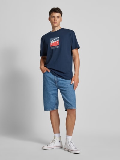 Tommy Jeans Regular Fit T-Shirt mit Label-Print Marine 1