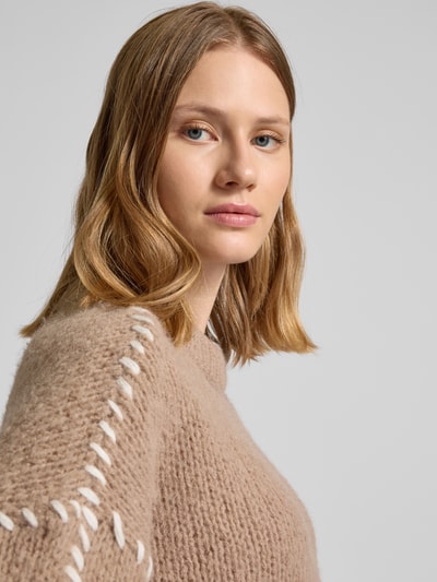 Vero Moda Relaxed Fit Strickpullover mit Kontrast-Detail Modell 'FENG' Taupe 3