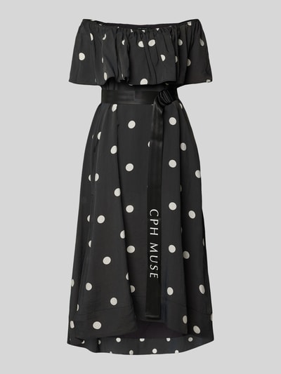 Produktfoto, Midikleid mit Gürtel und Carmen-Ausschnitt Modell 'FIE' von Copenhagen Muse aus Lyocell-Mix, taillierter Schnitt, schwarz mit weißen Punkten, Volant, Doppel-D-Ring, Label-Print, Damen, Rückenlänge 130 cm, Brustweite 53 cm