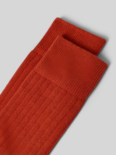 Produktfoto, Socken aus Baumwoll-Mix im 2er-Pack von Christian Berg Men, rote Ripp-Optik, elastisches Bündchen, Label-Print