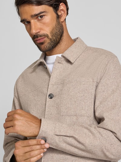 Lindbergh Relaxed Fit Hemdjacke mit Brusttasche Sand 3