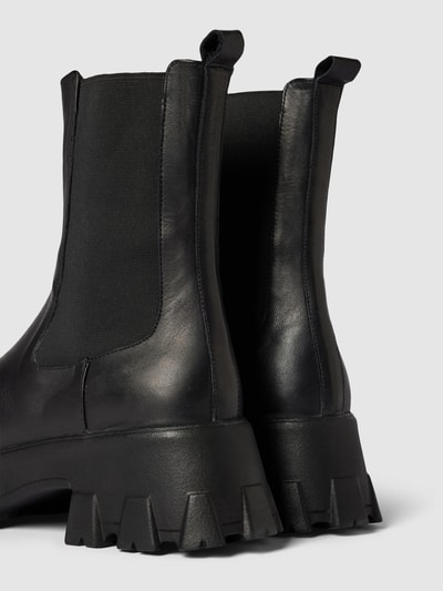 NA-KD Boots aus Leder in unifarbenem Design Black 2