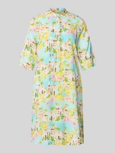 Produktfoto, Knielanges Kleid aus Viskose mit 3/4-Arm von Emily Van den Bergh, bunte Pastellfarben, gerader Schnitt, florale und mediterrane Muster, kurze Knopfleiste, glatte Textur, Damen Kleid, reine Viskose, Länge 96 cm, Brustweite 50 cm, Ärmellänge 36 cm.