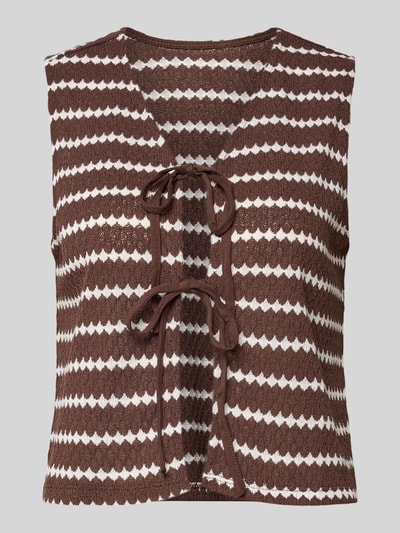 Produktfoto, Regular Fit Weste mit Baumwoll-Anteil Modell 'EVA LIFE' von Only mit Allover-Muster, braun-weiß, gestrickte Textur, Bindeband-Verschluss, V-Ausschnitt.