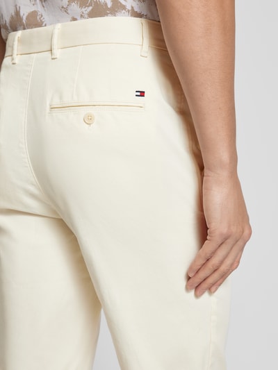 Tommy Hilfiger Pants Regular Fit Chino mit Gürtelschlaufen Modell "MERCER 1985" Kitt 3