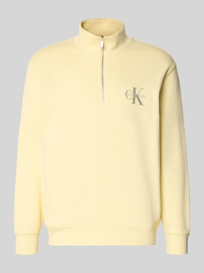 Produktfoto, Sweatshirt mit Stehkragen und Reißverschluss von Calvin Klein Jeans in hellem Gelb, Reine Baumwolle, Regular-Fit, Logo auf Brust