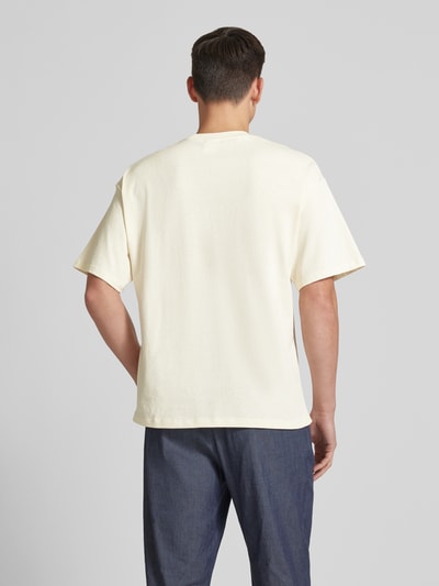 SELECTED HOMME T-shirt o kroju oversized z nadrukiem z logo Złamany biały 5