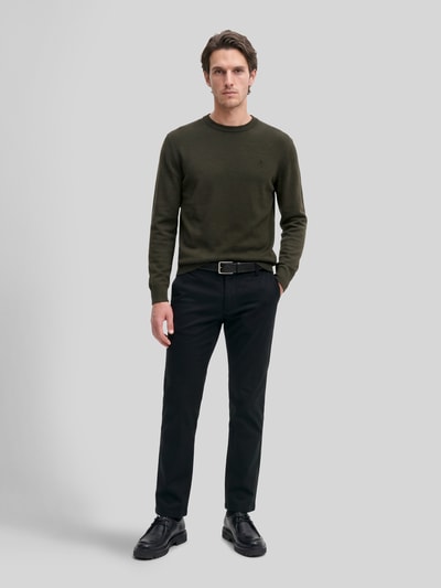 Marc O'Polo sweter w kroju regular fit z mieszanki bawełny z dodatkiem żywej wełny Ciemnobrązowy 1