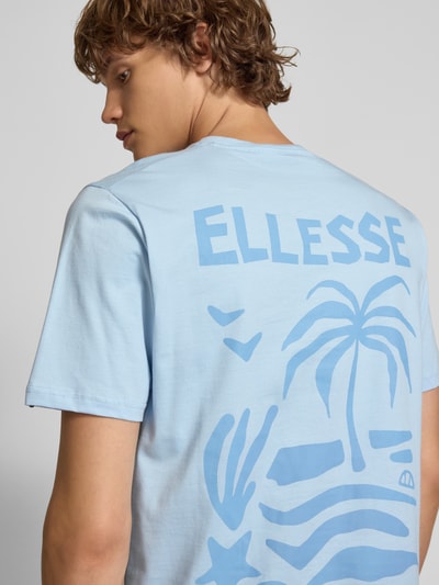 Ellesse T-shirt met motief- en labelprint, model 'TROPICOSA' Lichtblauw - 3