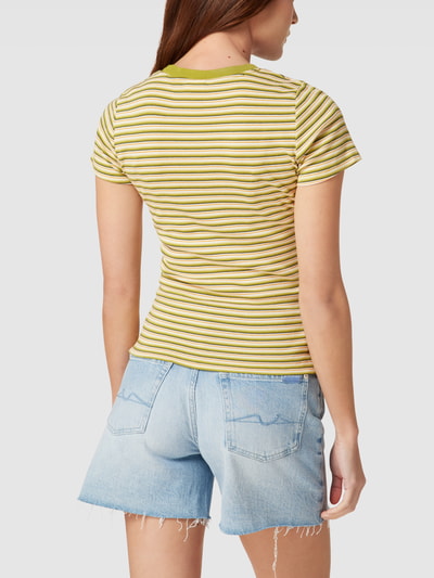 Levi's® T-shirt z detalem z logo model ‘BABY’ Limonkowy 5