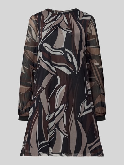 Produktfoto, Knielanges Kleid mit Rundhalsausschnitt von Betty Barclay im Material-Mix mit Stretch, abstraktes Muster in Braun- und Beigetönen, blickdichtes Unterkleid, taillierte Form.