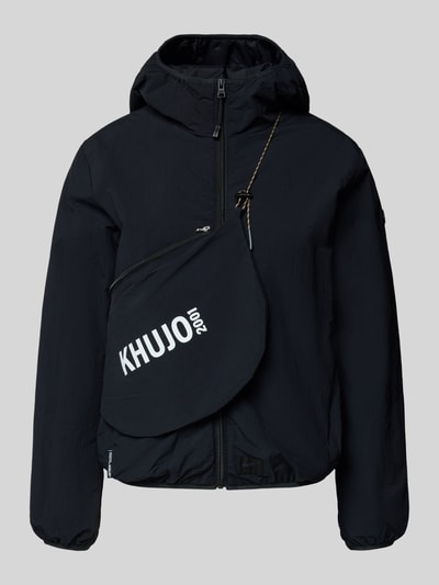Productfoto, zwarte Jacke met Kapuze en Label-Detail Modell 'SHELLY2' van khujo, regular fit, ritssluiting, waterafstotend textuur