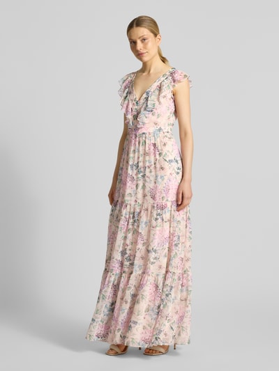 Frauenmodel trägt Abendkleid mit Volantsaum und V-Ausschnitt von Swing aus Chiffon, Taillierter Schnitt, Maxikleid, Ganzkörperansicht von vorne.