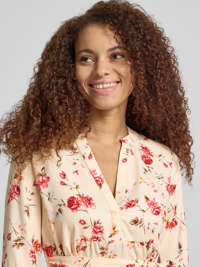 ONLY Figurumspielendes Freizeitkleid mit Taillengürtel zum Binden Modell 'SINA' Ecru 3