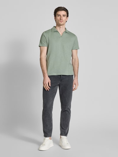 MCNEAL Poloshirt mit V-Ausschnitt Lind 1