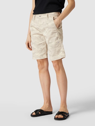 MAC Shorts mit Label-Patch Khaki 4