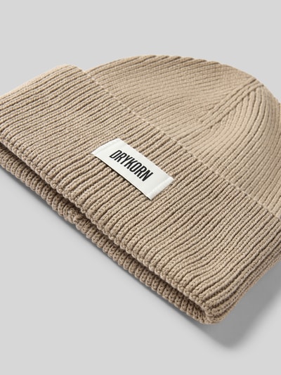 DRYKORN Beanie met labelpatch model 'LOAH' Zand - 2