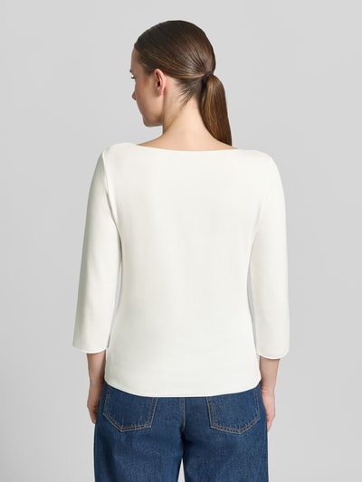 Vrouwenmodel draagt Regular Fit T-shirt uit viscosemix Model 'Kirosa' van someday, elastische stof, 3/4-mouw, ruglengte maat 36: 55 cm, nauwsluitende pasvorm, volledige rugaanzicht