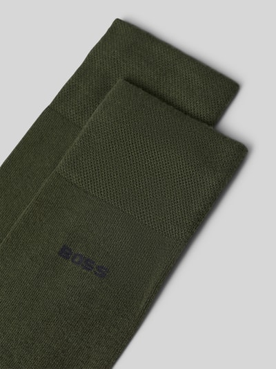 Produktfoto, grüne Socken aus Viskose-Mix im 2er-Pack von BOSS, feine Struktur, glatte Oberfläche, Herren Socken von BOSS