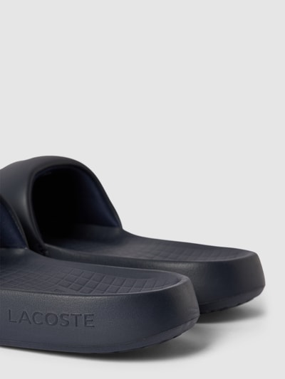 Lacoste Klapki z detalami z logo model ‘Croco’ Ciemnoniebieski 3