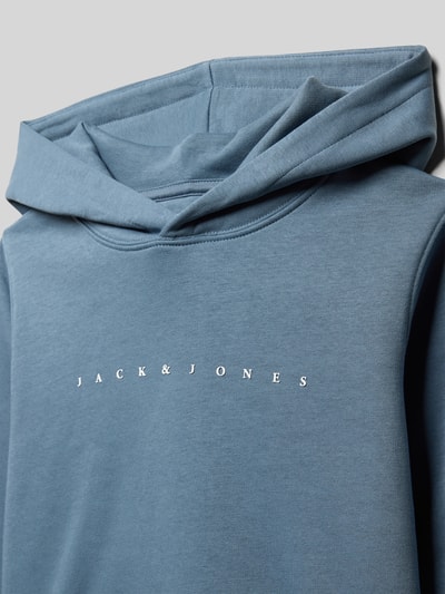 Produktfoto, Hoodie mit Label-Detail Modell 'ESTAR' von JACK & JONES aus Baumwoll-Mix, Gerade Passform, Kapuze, Känguru-Tasche, kinder