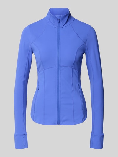 Produktfoto, Slim Fit Jacke mit Stehkragen Modell 'Storm' von Fabletics in Blau, lange Ärmel mit Daumenschlaufen, glatte Struktur, Reißverschluss vorne