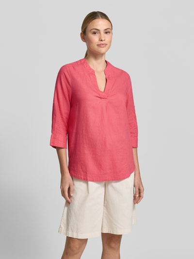 Frauenmodel trägt Relaxed Fit Tunika aus Leinen-Viskose-Mix von s.Oliver RED LABEL, Optik: Unifarben, V-Ausschnitt, 3/4-Arm, Ganzkörperansicht von vorne