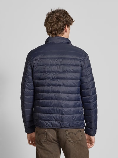 Only & Sons Kurtka pikowana o kroju regular fit z kieszeniami zapinanymi na zamek błyskawiczny model ‘GAVIN’ Ciemnoniebieski 5