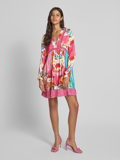 miss goodlife Tunikakleid aus Viskose mit V-Ausschnitt Pink 1