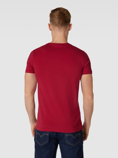 Tommy Hilfiger T-Shirt mit Label-Detail Kirsche 5