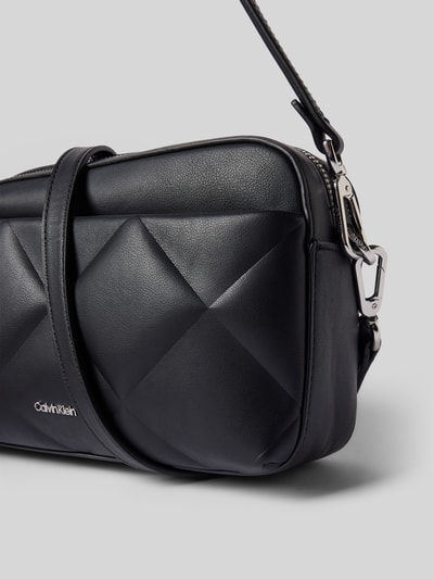 CK Calvin Klein Torba na ramię z fakturowanym wzorem model ‘DIAMOND QUILT’ Czarny 3