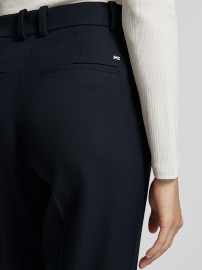 Tommy Hilfiger Flared Stoffhose mit Bundfalten Dunkelblau 3