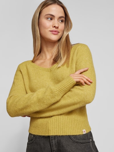 Calvin Klein Jeans Strickpullover mit V-Ausschnitt Senf 3