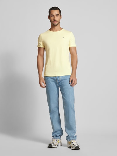Tommy Jeans T-shirt o kroju slim fit z okrągłym dekoltem Jasnożółty 1