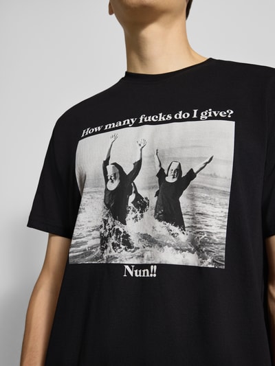 Dedicated T-Shirt mit Statement-Print Modell 'Nun Given Black' Black 3