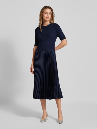 Christian Berg Woman Selection Midi-jurk met plissévouwen Marineblauw - 4