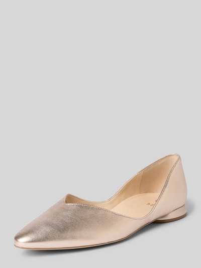 Produktfoto, Ballerinas aus Leder im Metallic-Look von Högl in Gold, vorne spitz, flacher 2 cm Absatz, glatte Struktur, seitliche Ansicht