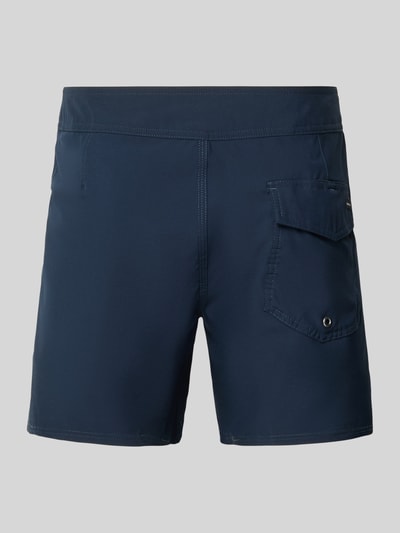 Produktfoto, Regular Fit Shorts mit Logo-Stitching Modell 'Kaimana' von Quiksilver in Dunkelblau, elastischer Stoff, sichtbare Taschen, Schnürverschluss