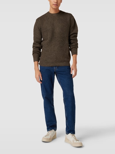 MCNEAL Strickpullover mit geripptem Rundhalsausschnitt Dunkelbraun meliert 1