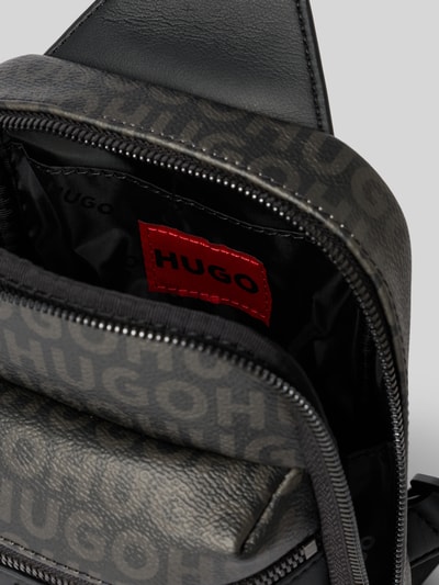 HUGO Umhängetasche mit Label-Muster Modell 'QUANTIC_M_MONOSTRAP' BLACK 5
