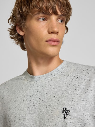 REVIEW T-shirt z wyhaftowanym logo Jasnoszary melanż 3