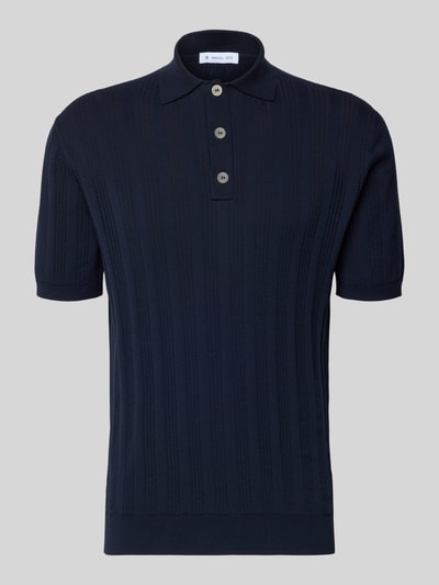 Produktfoto, Slim Fit Poloshirt mit Knopfleiste von Manuel Ritz aus Reine Baumwolle mit Strukturmuster, Strickshirt, Rückenlänge 71 cm, dunkelblau.