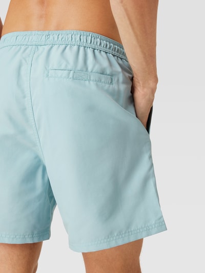 REVIEW Badehose mit Label-Stitching Hellblau 3