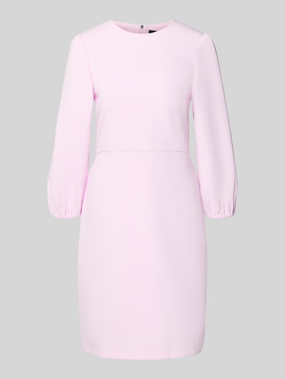 Produktfoto, Knielanges Kleid mit Rundhalsausschnitt und 3/4-Arm von Marc Cain, jasnoróżowy, prosty krój, długość do kolan, materiał z domieszką stretchu, długość tyłu w rozmiarze 36: 95 cm, szerokość w rozmiarze 36: 43 cm, długość rękawa w rozmiarze 36: 53 cm